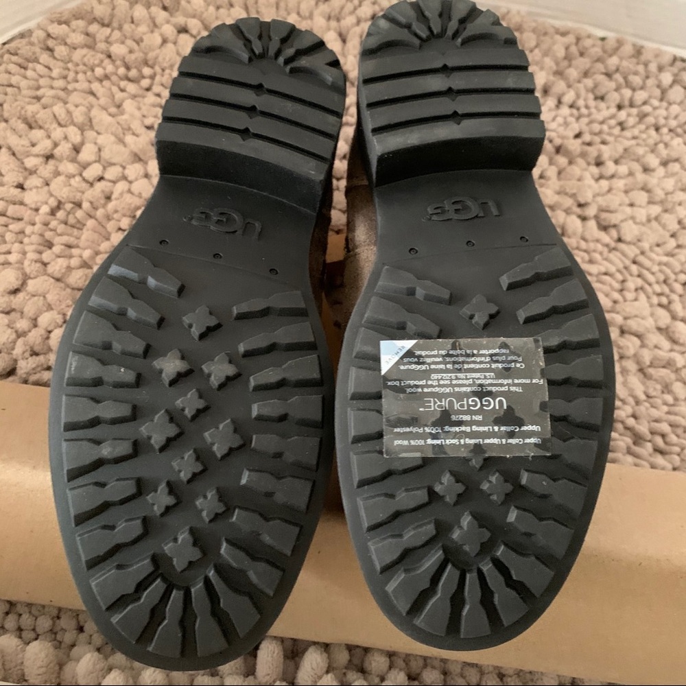 Ugg brown benson  bootie      NWOT - Picture 4 of 6